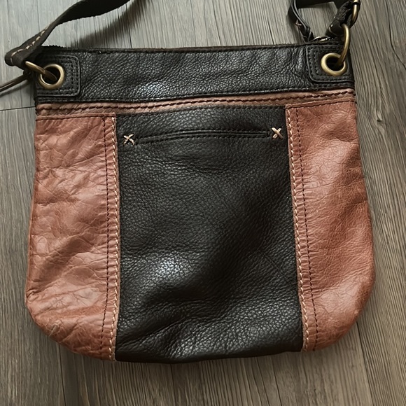 The Sak leather crossbody - Picture 3 of 4
